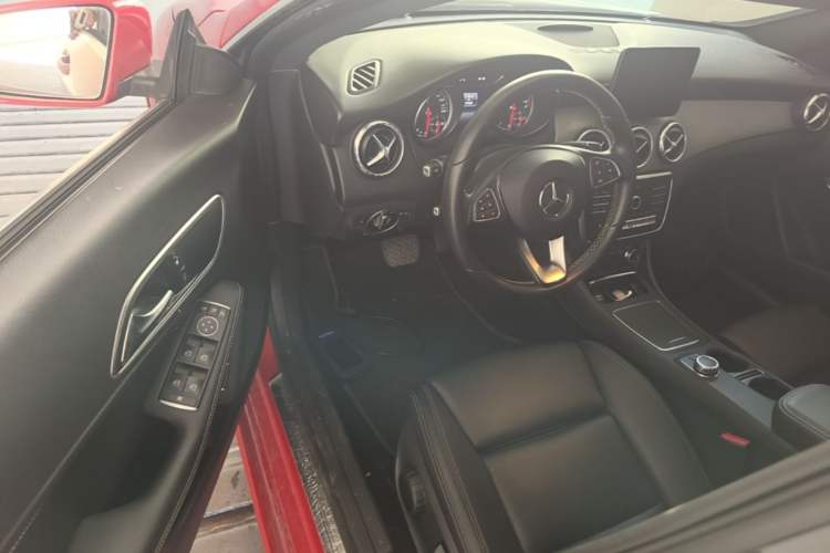 Used Mercedes-Benz CLA 2016 Refreshed CLA 200 Sport Edition Driver Seat
