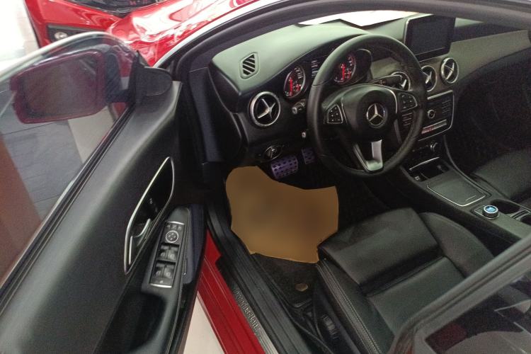 Used Mercedes-Benz CLA 2016 Refreshed CLA 200 Sport Edition Driver Seat