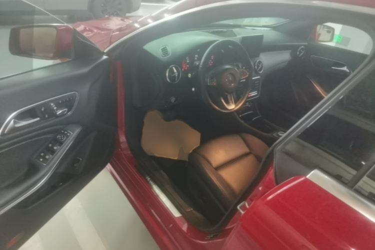 Used Mercedes-Benz CLA 2016 Facelifted CLA 200 Stylish Edition Driver Seat