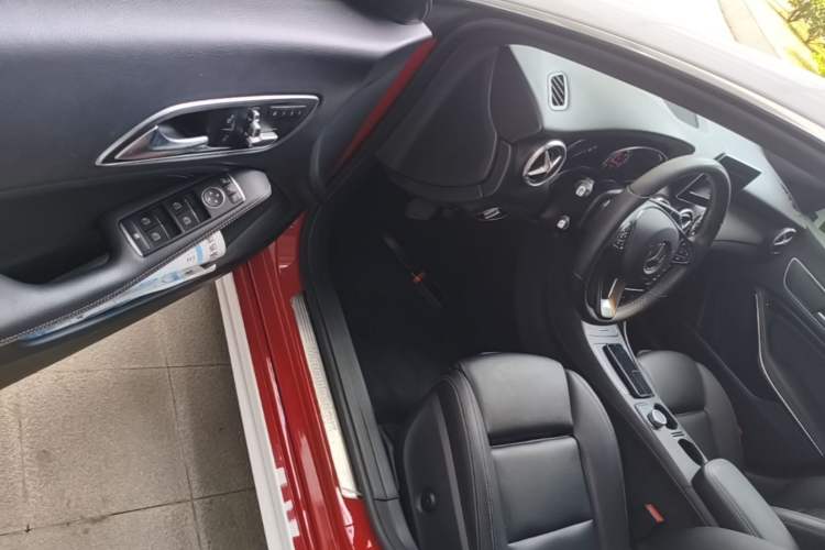 Used Mercedes-Benz CLA 2016 Facelifted CLA 200 Stylish Edition Driver Seat