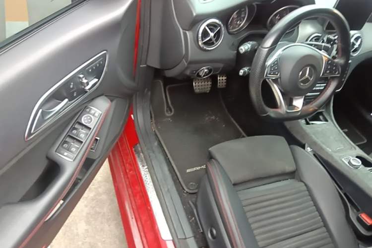 Used Mercedes-Benz CLA 2016 Year Restyled CLA 220 4MATIC Driver Seat