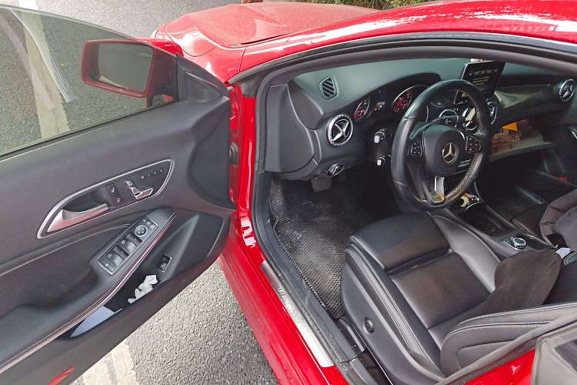 Used Mercedes-Benz CLA 2016 Facelifted CLA 200 Stylish Edition Driver Seat