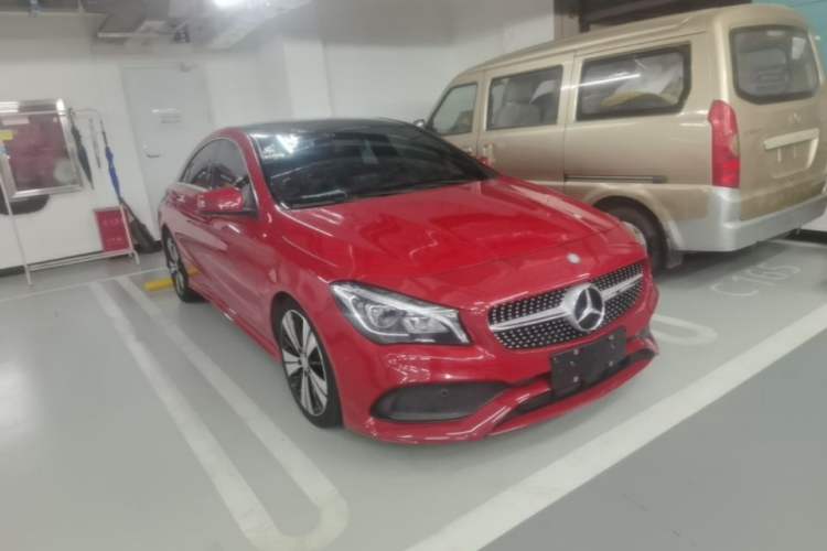 Used Mercedes-Benz CLA 2016 Facelifted CLA 200 Stylish Edition Front Right 45 Deg