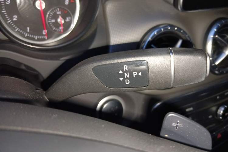 Used Mercedes-Benz CLA 2016 Refreshed CLA 200 Sport Edition Gear Lever