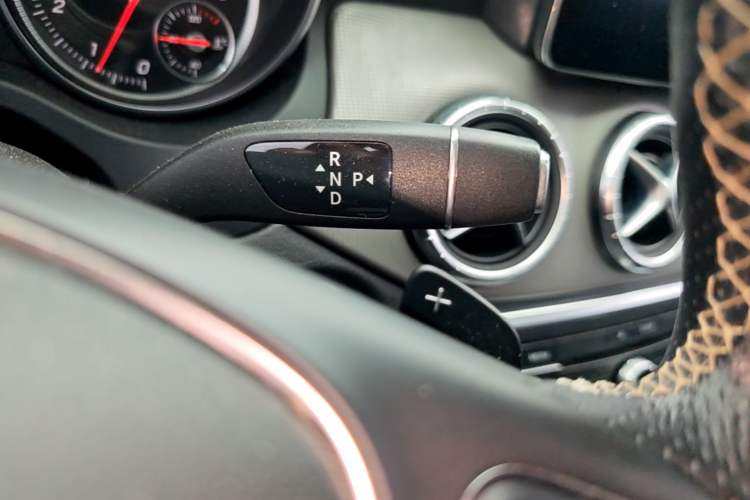 Used Mercedes-Benz CLA 2016 Refreshed CLA 200 Sport Edition Gear Lever