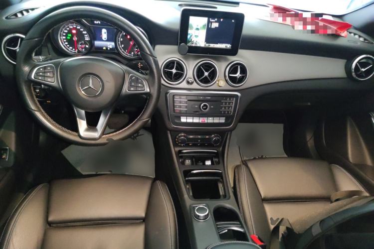 Used Mercedes-Benz CLA 2016 Facelifted CLA 200 Stylish Edition Interior 2
