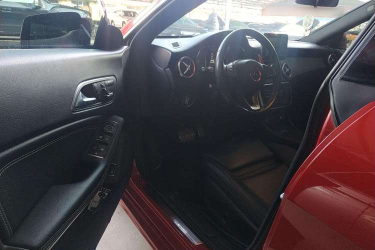 Used Mercedes-Benz CLA 2016 CLA 200 Style Edition Interior 2