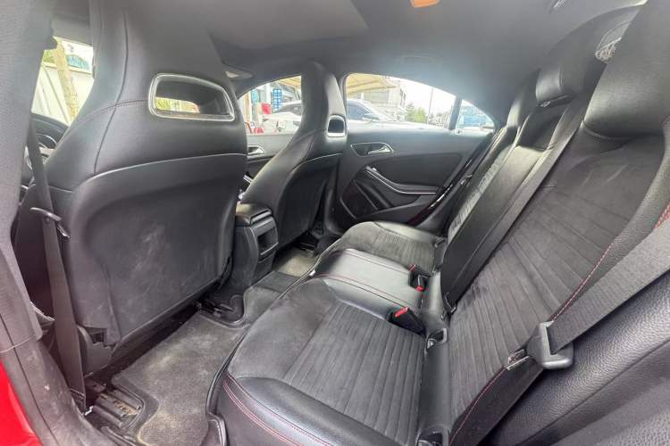 Used Mercedes-Benz CLA 2016 CLA 220 4MATIC Interior 3