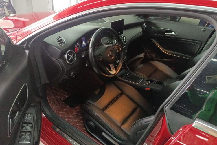 Used Mercedes-Benz CLA 2016 Refreshed CLA 200 Sport Edition Interior 3