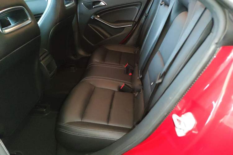 Used Mercedes-Benz CLA 2016 Facelifted CLA 200 Stylish Edition Interior 4