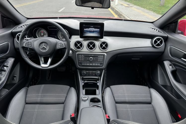 Used Mercedes-Benz CLA 2016 Refreshed CLA 200 Sport Edition Interior 4