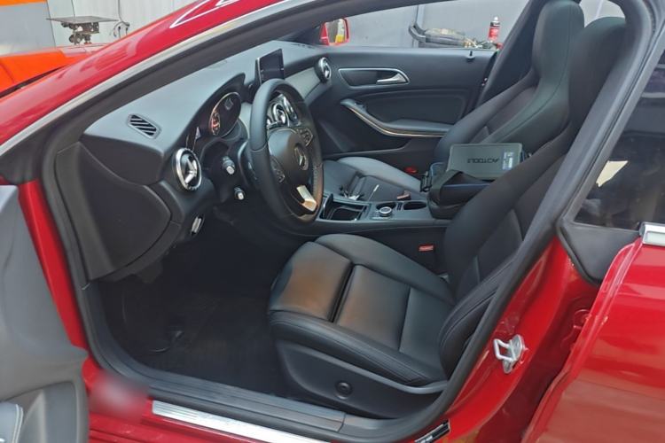 Used Mercedes-Benz CLA 2016 Facelifted CLA 200 Stylish Edition Left Front Seat