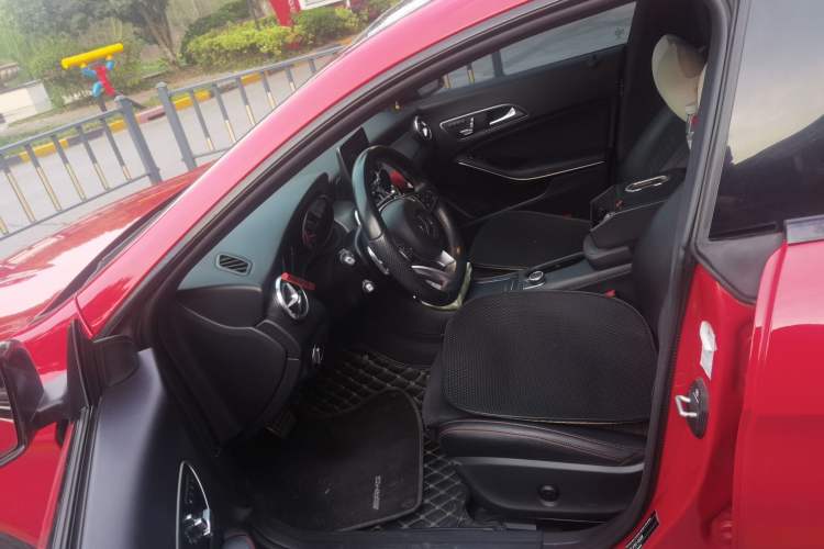 Used Mercedes-Benz CLA 2016 Year Restyled CLA 220 4MATIC Left Front Seat