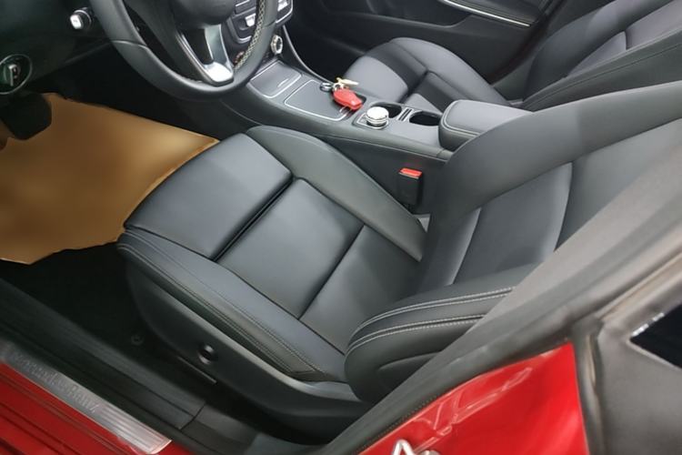 Used Mercedes-Benz CLA 2016 Facelifted CLA 200 Stylish Edition Left Front Seat
