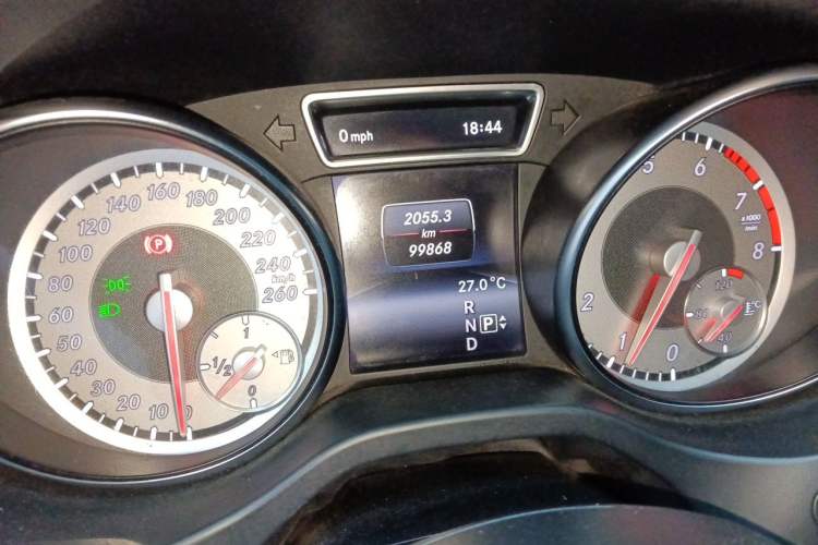 Used Mercedes-Benz CLA 2016 CLA 260 4MATIC Odometer Close Up