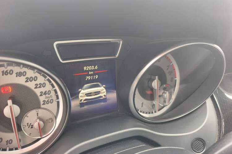 Used Mercedes-Benz CLA 2016 CLA 220 4MATIC Odometer Close Up