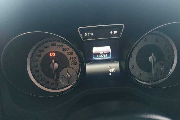 Used Mercedes-Benz CLA 2016 CLA 200 Style Edition Odometer Close Up
