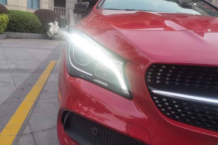 Used Mercedes-Benz CLA 2016 Year Restyled CLA 220 4MATIC Right Front Headlight