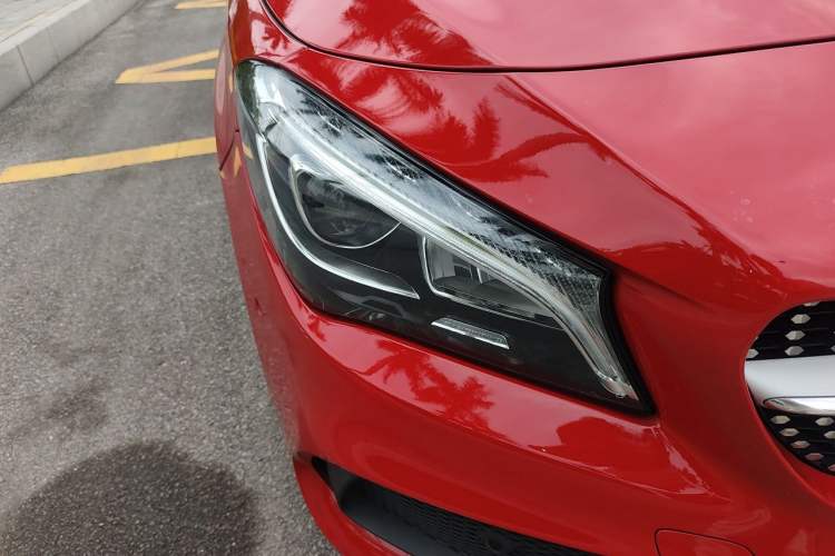 Used Mercedes-Benz CLA 2016 Facelifted CLA 200 Stylish Edition Right Front Headlight