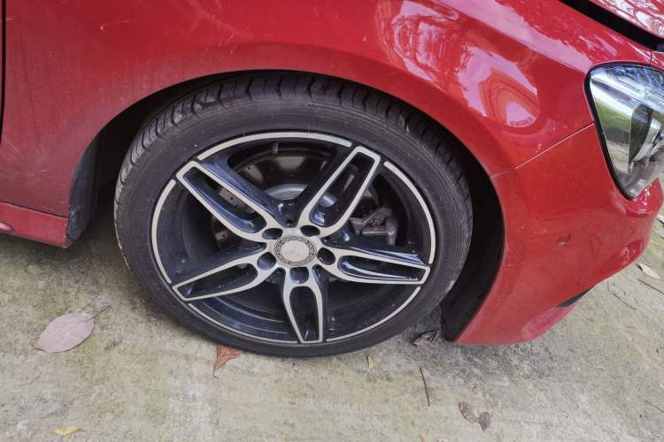 Used Mercedes-Benz CLA 2016 Year Restyled CLA 220 4MATIC Right Front Wheel Hub