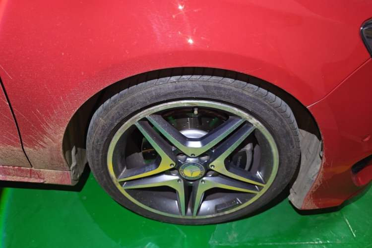 Used Mercedes-Benz CLA 2016 CLA 220 4MATIC Right Front Wheel Hub