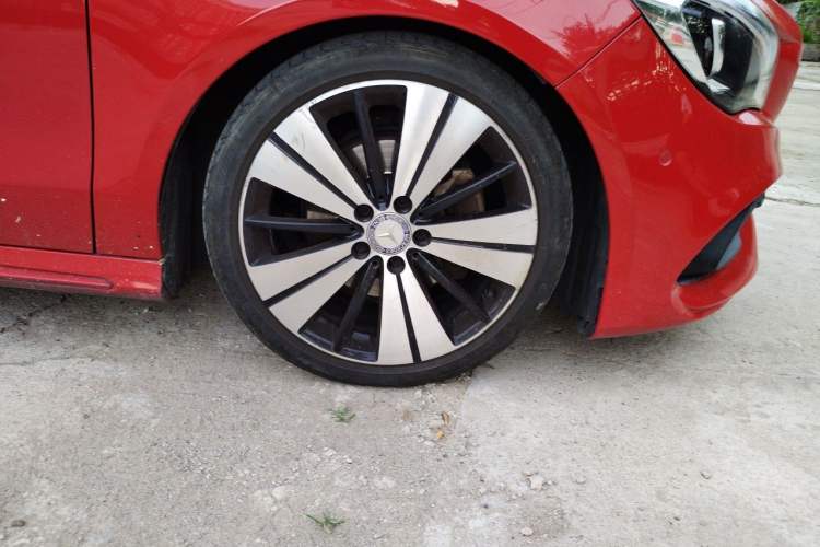 Used Mercedes-Benz CLA 2016 Facelifted CLA 200 Stylish Edition Right Front Wheel Hub