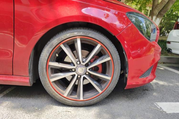 Used Mercedes-Benz CLA 2016 Facelifted CLA 200 Stylish Edition Right Front Wheel Hub