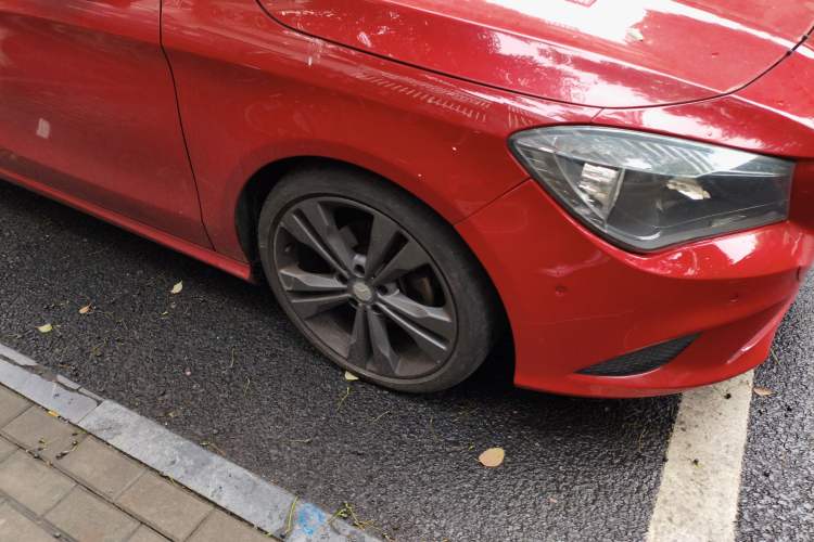 Used Mercedes-Benz CLA 2016 CLA 200 Sport Edition Right Front Wheel Hub