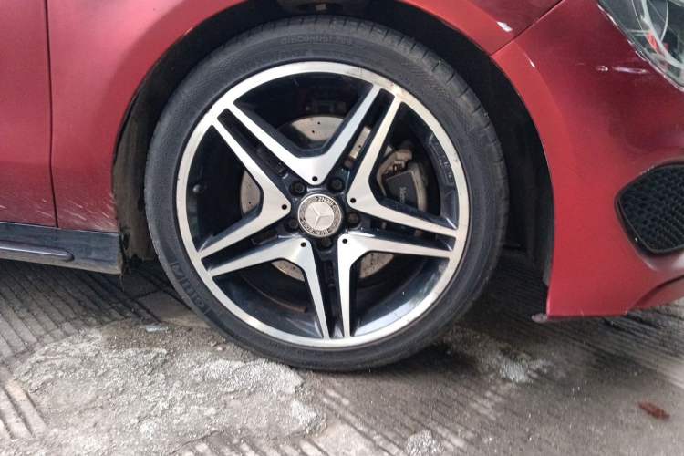 Used Mercedes-Benz CLA 2016 CLA 260 4MATIC Right Front Wheel Hub