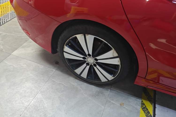 Used Mercedes-Benz CLA 2016 Facelifted CLA 200 Stylish Edition Right Rear Wheel Hub