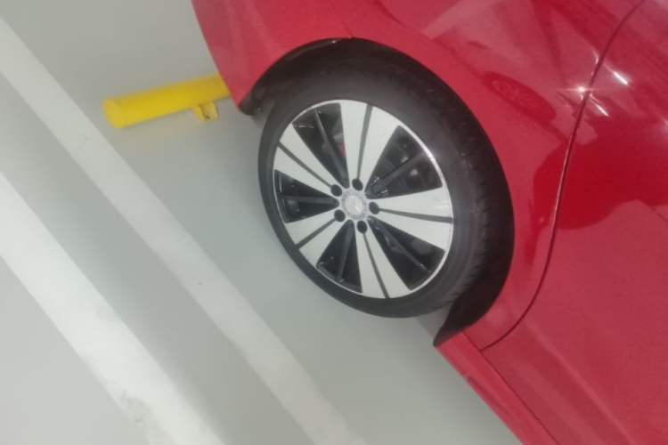 Used Mercedes-Benz CLA 2016 Facelifted CLA 200 Stylish Edition Right Rear Wheel Hub