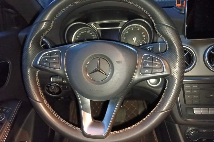 Used Mercedes-Benz CLA 2016 Refreshed CLA 200 Sport Edition Steering Wheel