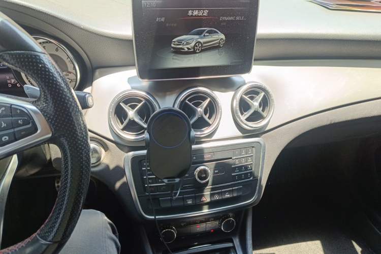 Used Mercedes-Benz CLA 2016 CLA 220 4MATIC Audio And AC Panel