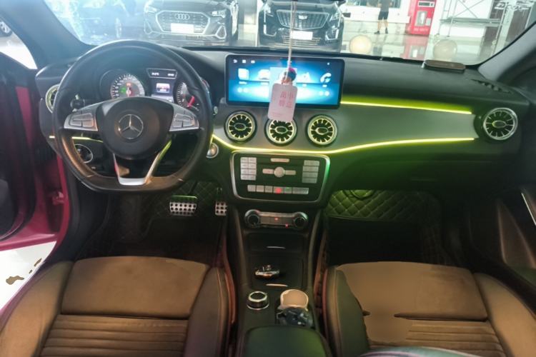 Used Mercedes-Benz CLA 2016 CLA 220 4MATIC Center Console