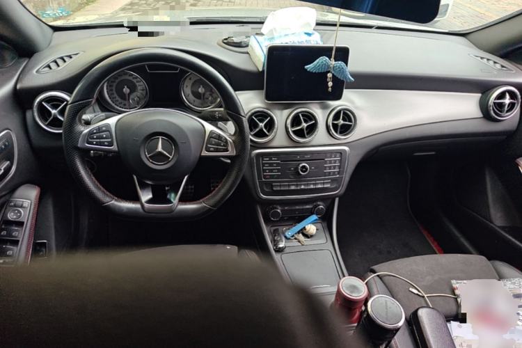 Used Mercedes-Benz CLA 2016 CLA 220 4MATIC Center Console