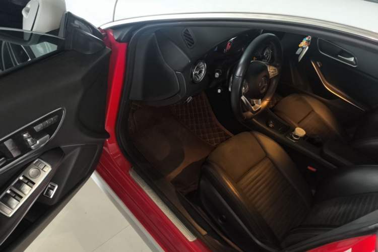 Used Mercedes-Benz CLA 2016 CLA 220 4MATIC Driver Seat