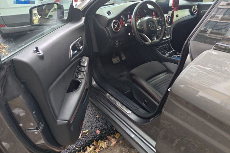 Used Mercedes-Benz CLA 2016 Year Restyled CLA 220 4MATIC Driver Seat