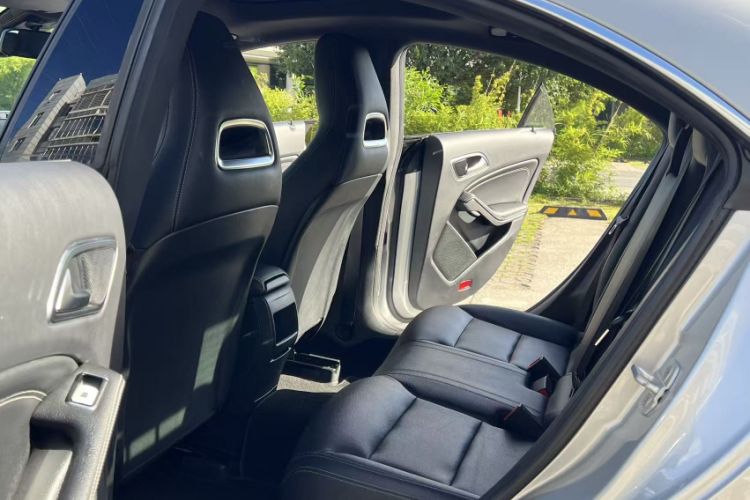 Used Mercedes-Benz CLA 2016 Facelifted CLA 200 Stylish Edition Interior 2
