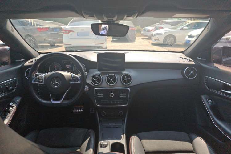 Used Mercedes-Benz CLA 2016 CLA 220 4MATIC Interior 3
