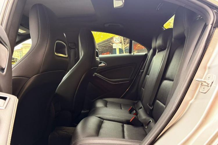 Used Mercedes-Benz CLA 2016 Facelifted CLA 200 Stylish Edition Interior 3