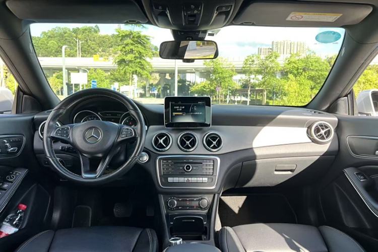 Used Mercedes-Benz CLA 2016 Facelifted CLA 200 Stylish Edition Interior 6