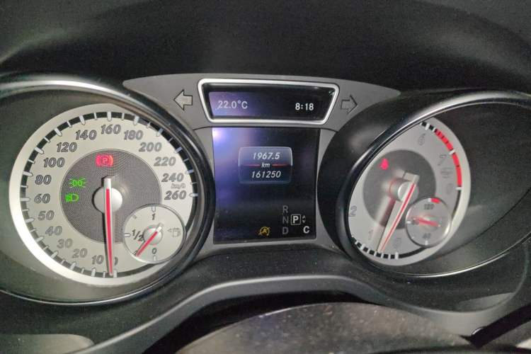 Used Mercedes-Benz CLA 2016 CLA 220 4MATIC Odometer Close Up