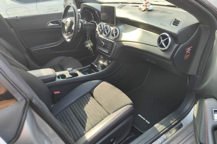 Used Mercedes-Benz CLA 2016 Year Restyled CLA 220 4MATIC Right Front Seat