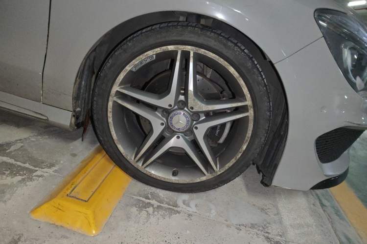 Used Mercedes-Benz CLA 2016 CLA 220 4MATIC Right Front Wheel Hub