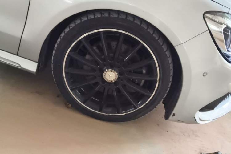 Used Mercedes-Benz CLA 2016 Year Restyled CLA 220 4MATIC Right Front Wheel Hub