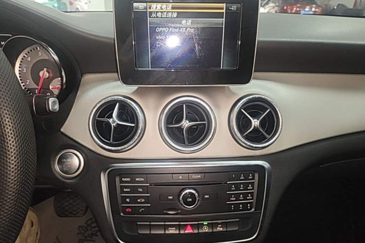 Used Mercedes-Benz CLA 2016 CLA 200 Style Edition Audio And AC Panel
