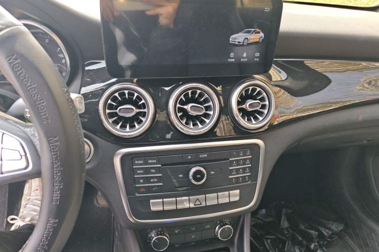 Used Mercedes-Benz CLA 2016 Facelifted CLA 200 Stylish Edition Audio And AC Panel