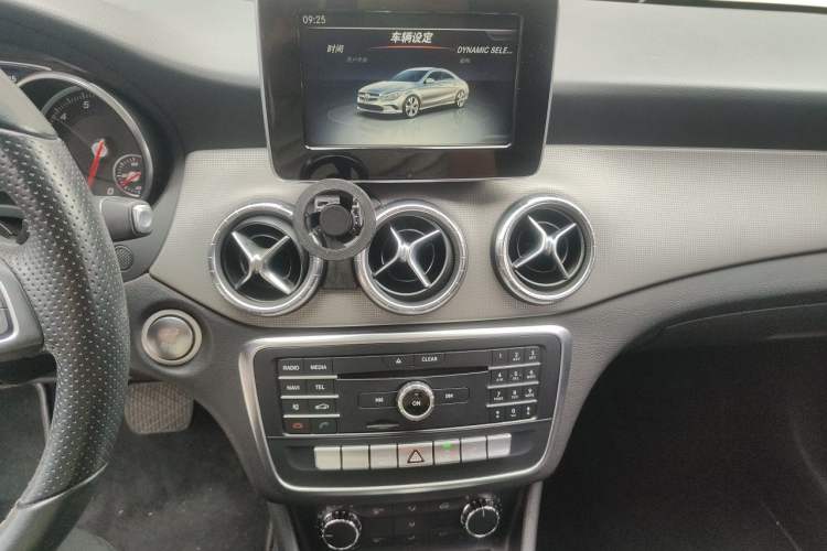 Used Mercedes-Benz CLA 2016 Facelifted CLA 200 Stylish Edition Audio And AC Panel