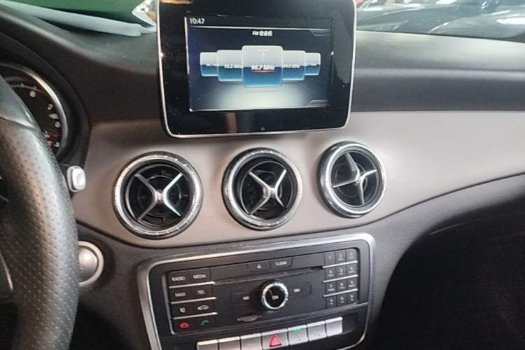 Used Mercedes-Benz CLA 2016 Facelifted CLA 200 Stylish Edition Audio And AC Panel