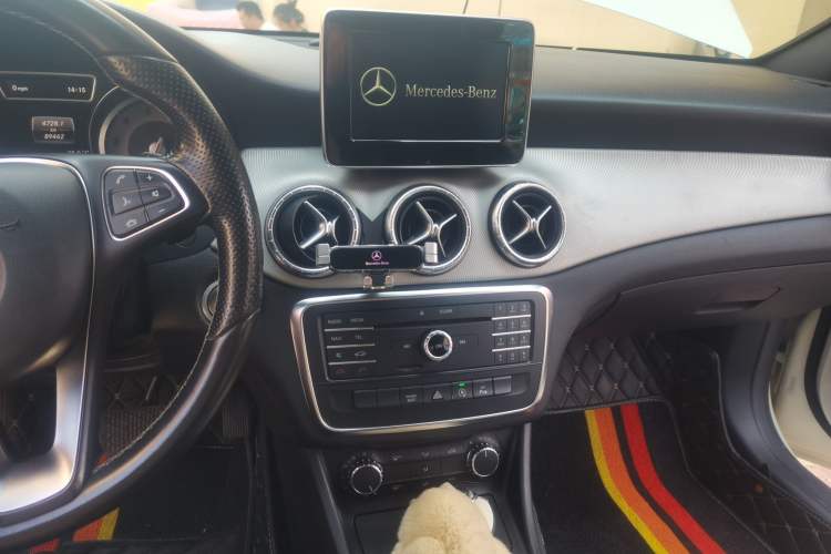 Used Mercedes-Benz CLA 2016 CLA 200 Sport Edition Audio And AC Panel